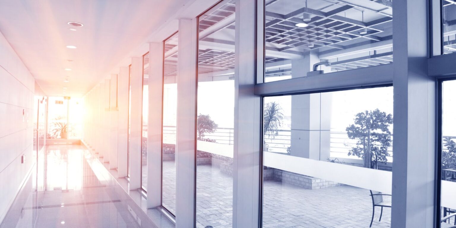 Fensterreinigung Gaggenau – streifenfreie und professionelle Glasreinigung